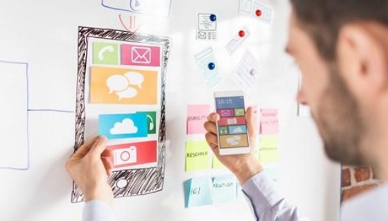 브랜드 아이덴티티 개발